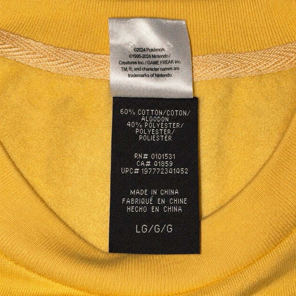 Pokemon Kanto Region Sweatshirt Adult Large Yellow Charizard Mew Crewneck - Picture 5 of 5